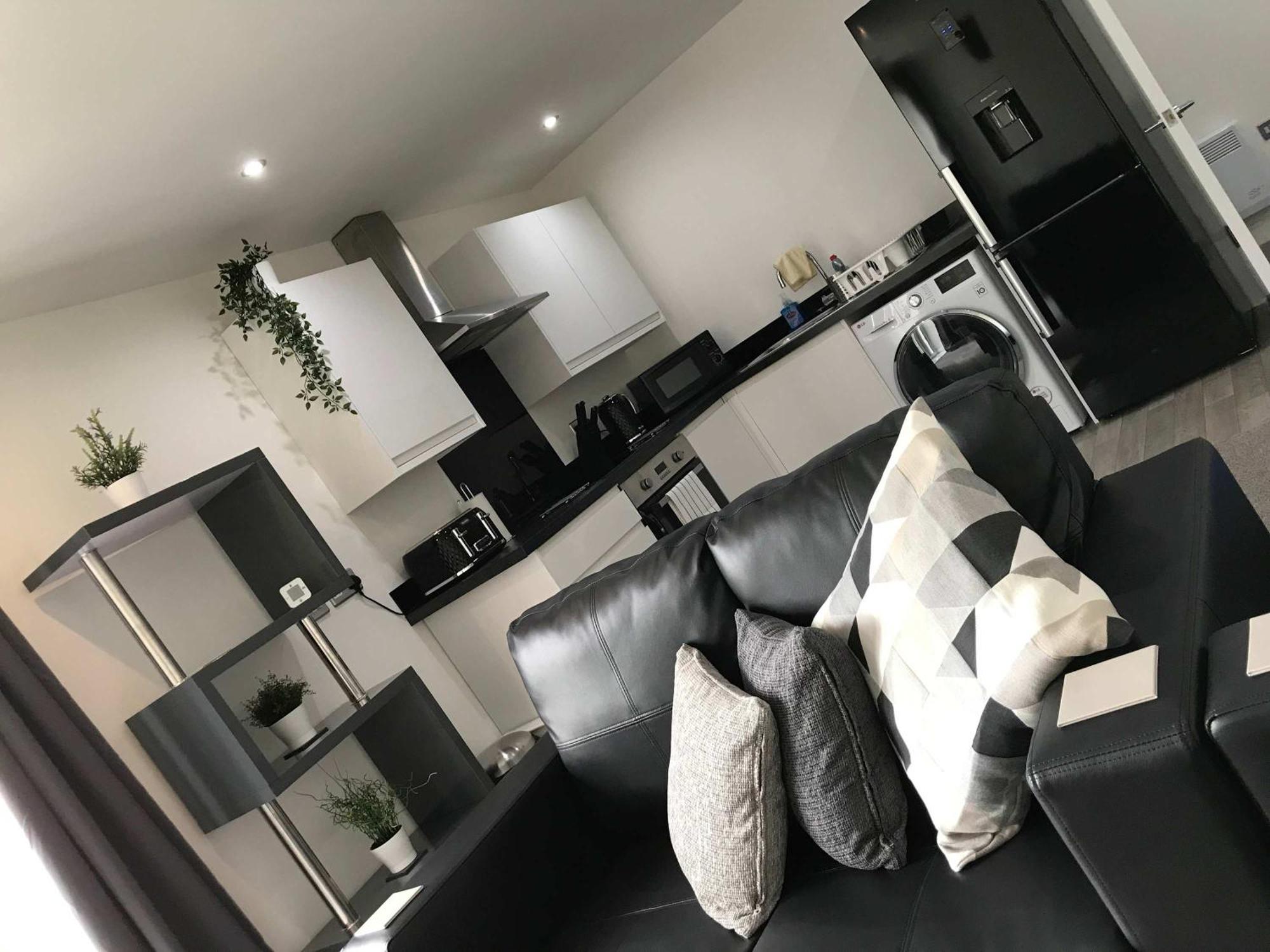 Modern 2br With Balcony Flat In Langset Road Apartment